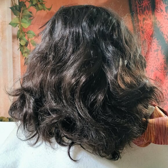 EUC: ANDRIA Hair 16" Black Short Bob Lace Front Wavy Wig - Picture 2 of 6